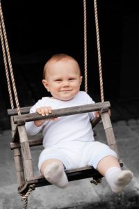 BEST OUTDOOR SWINGS FOR BABIES