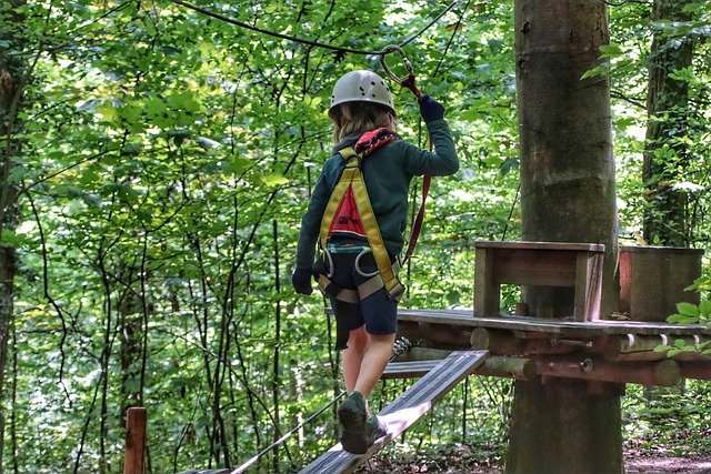 THE BEST ZIPLINES FOR KIDS