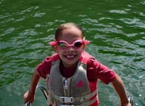 THE BEST SWIM VESTS FOR KIDS