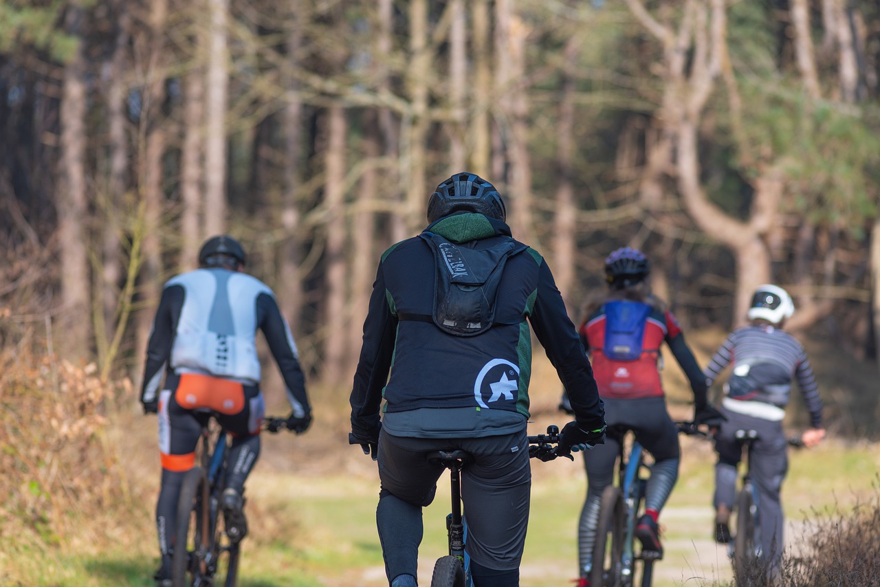 7 Essential Mountain Biking Gear