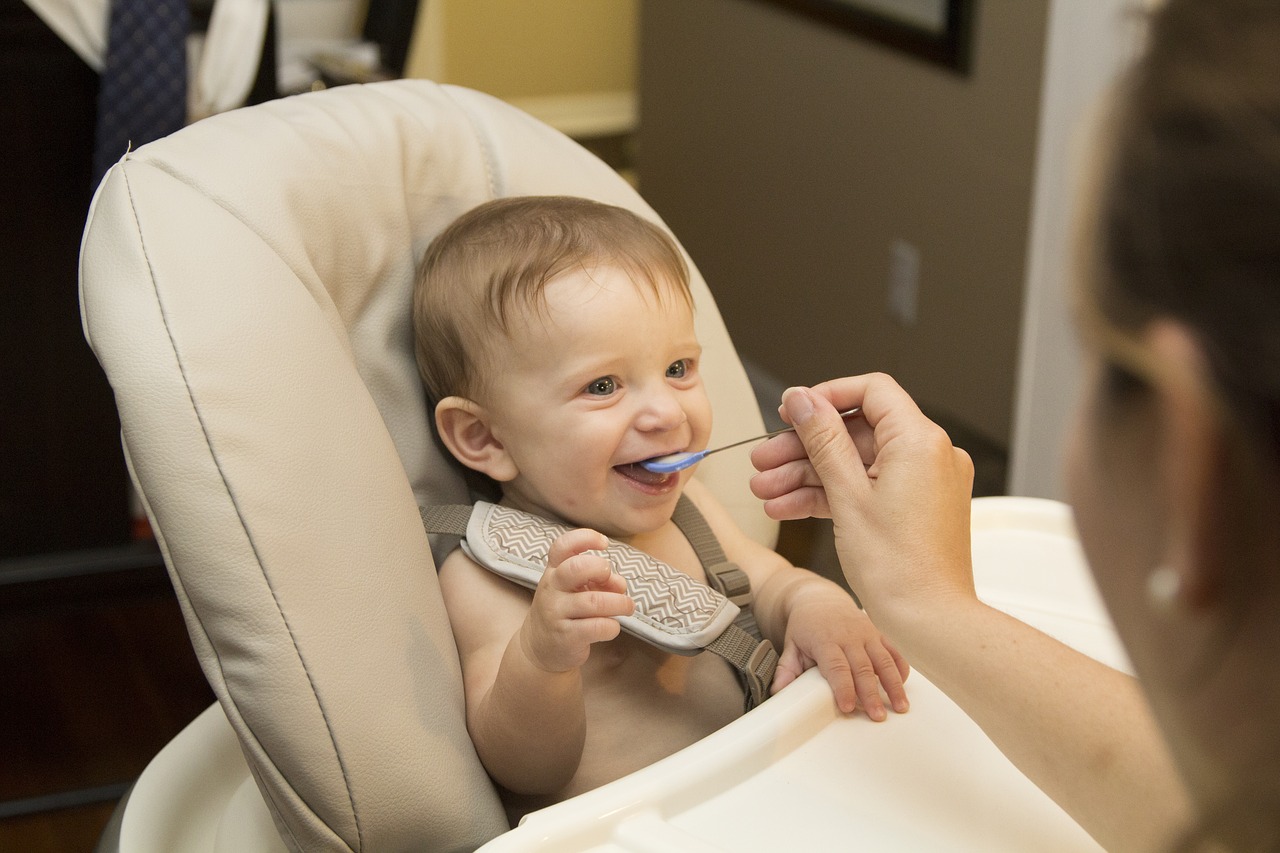 Weaning Tips for Breastfeeding Moms