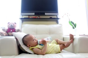 Advantages of Bottle Feeding and and Disadvantages