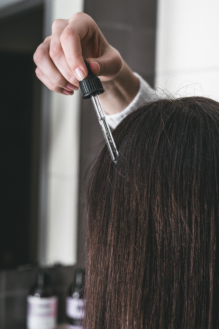 Hair Serum: Benefits, Uses, and Side Effects